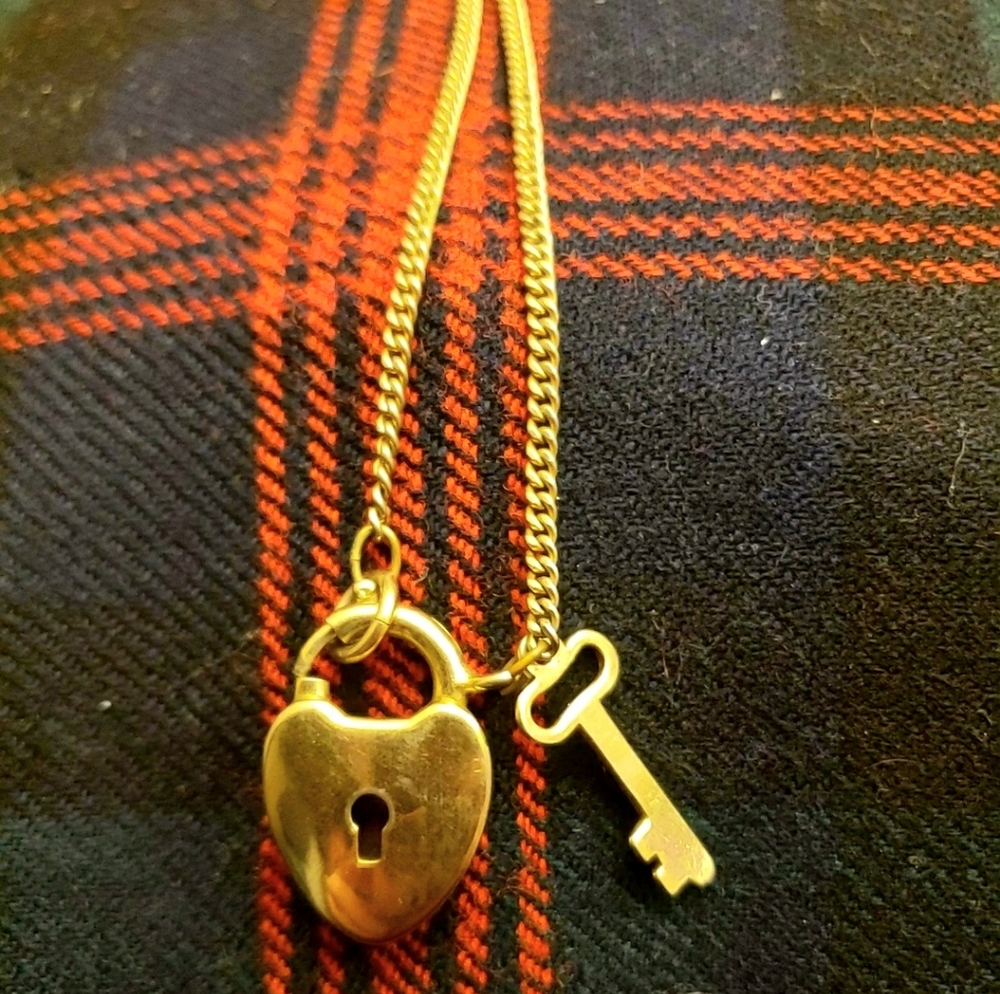 Lock N Key Necklace - Girls